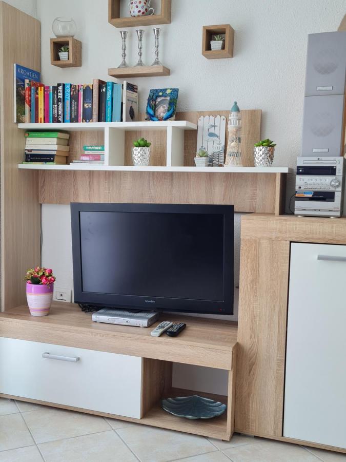 Holiday Home "Mala Kuca " With Heated Pool Pula Extérieur photo